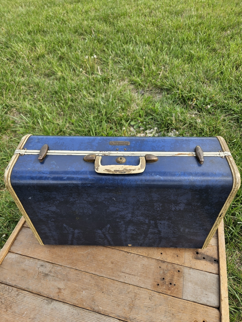 Vintage MCM Samsonite Shwayder Bros. Style 4721 Blue Hard Shell Suitcase 1950s